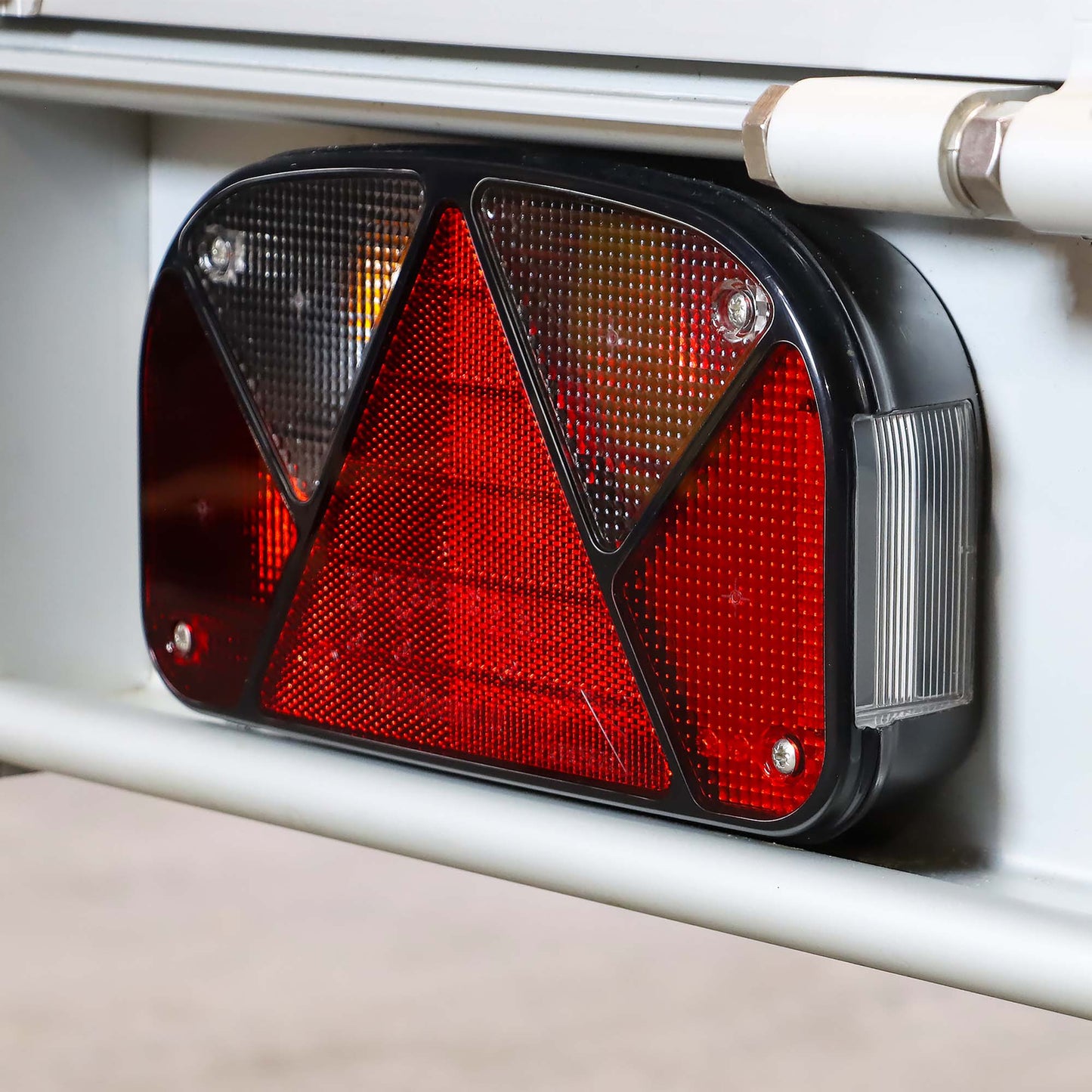 Aspöck Satz Multipoint 2 II rechts / links Rückleuchten - TMN - shop.de